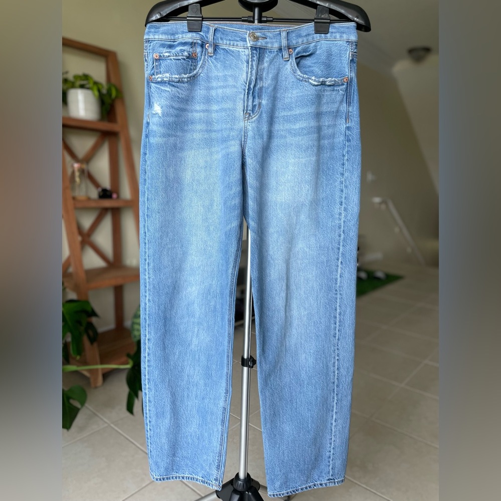 (14L) AE 90s low rise straight jeans